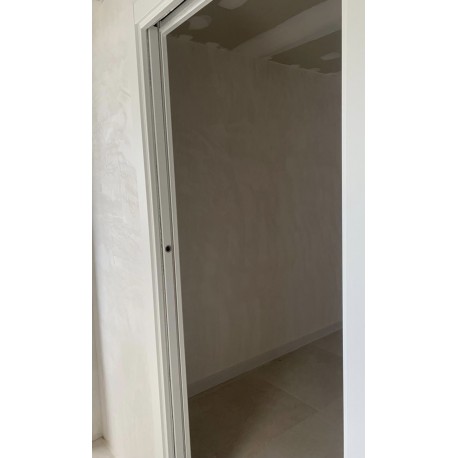 Puerta corredera lacada en blanco modelo 2016