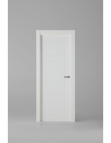 Puerta lacada en blanco modelo 2010